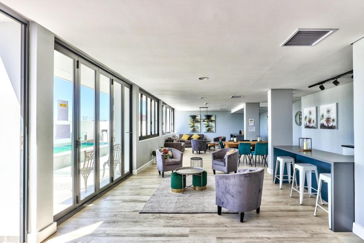 Apartment Woodstock Gem: Mountain Views Pool Access Cape Town